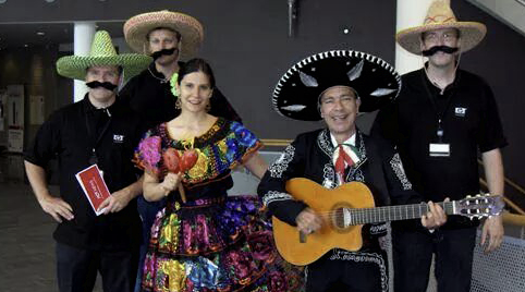 Priveboottocht met Mariachis over de zee